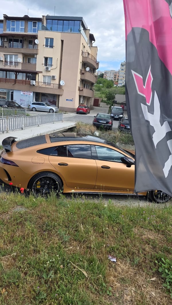 Morning street scenes and cloudy skies documented in Blagoevgrad