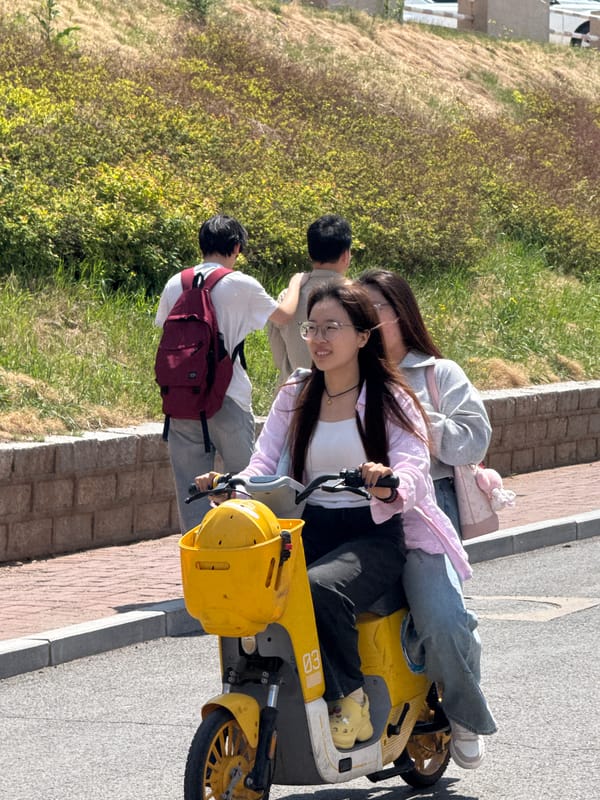 Early morning e-bike activity observed in Zhongtun, China