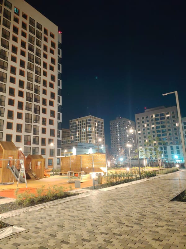 Night at a Yekaterinburg residential construction site