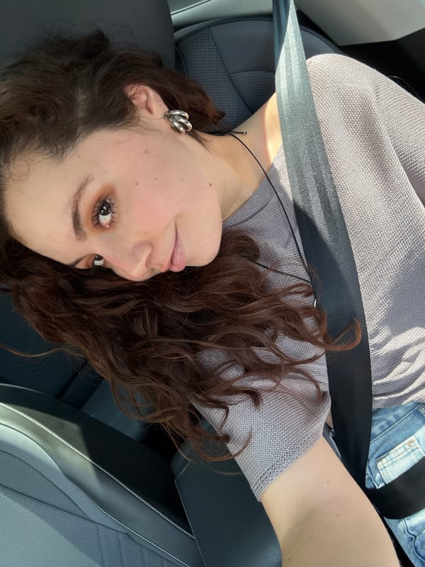 Woman observed in passenger seat of vehicle in Mexico City