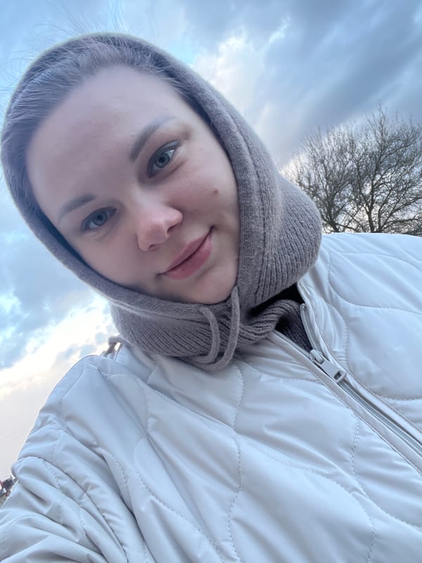 Child spotted in stormy Usman amid Orthodox architecture documentation