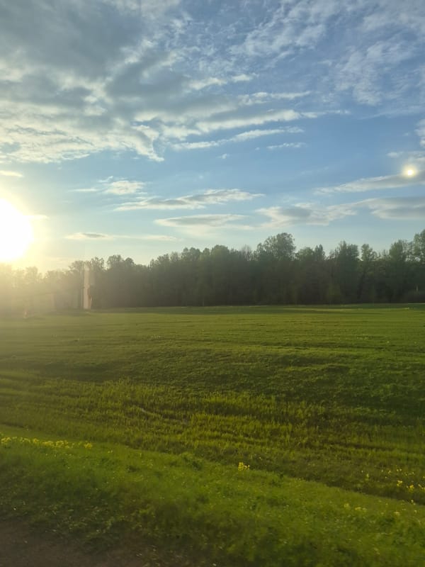 Vehicle journey documented through Russian countryside near Arkhangel'skoe