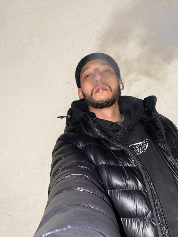 Man photographed at multiple locations in Schiltigheim over two hours