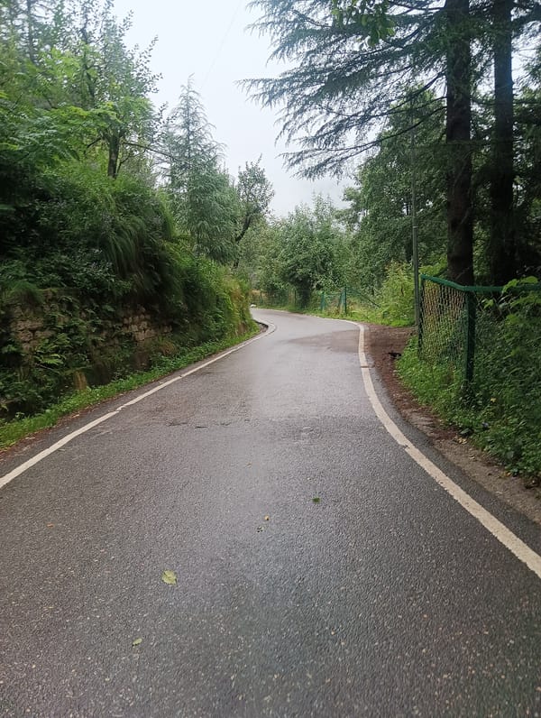 Wet mountain roads and waterfalls on the Manali–Palchan route