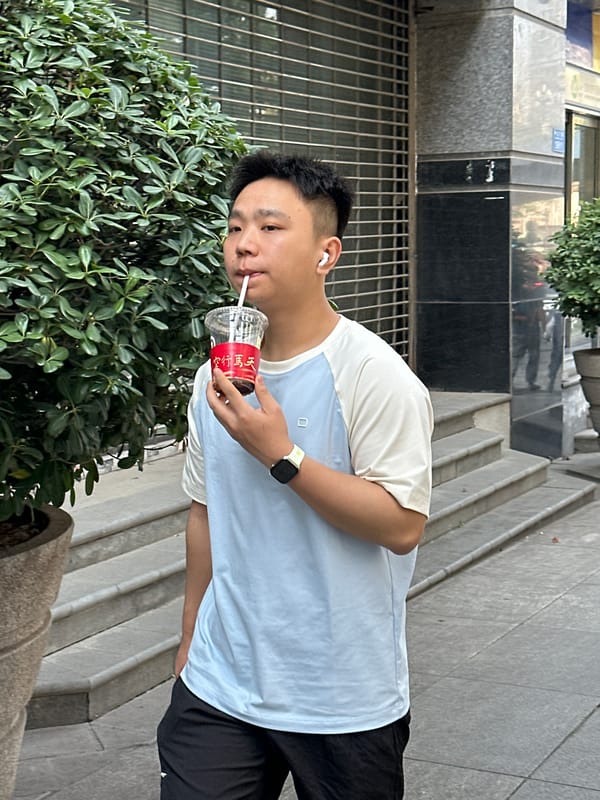 Morning sidewalk activity captured in Yuzhong District, China