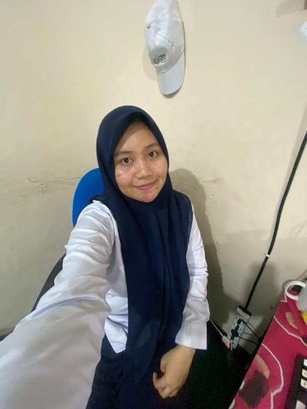 A day in Banjarbaru: office work and outdoor selfies