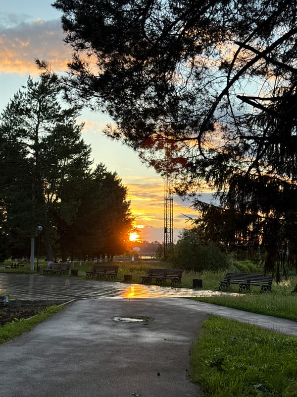 Lysva at golden hour: park, lake, streets, and promenade
