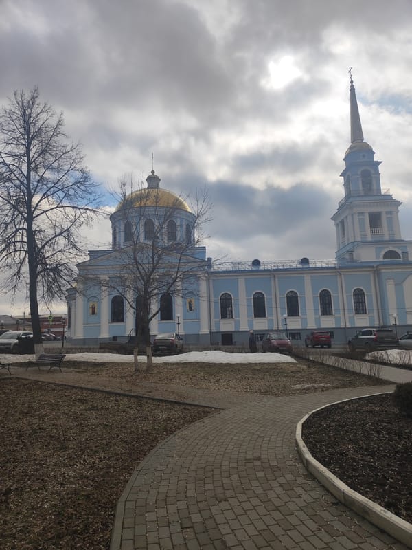 Spring morning scenes captured across Votkinsk, Russia