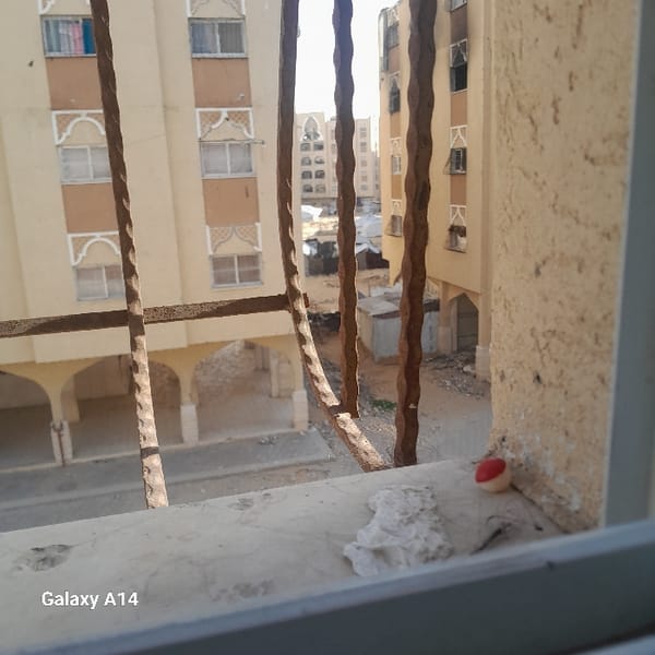 War damage and refugee camps documented in Khan Yunis