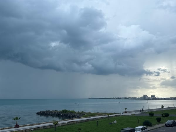 Storm brings heavy clouds, rain to Pomorie waterfront
