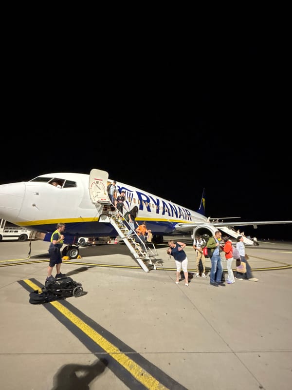 Ryanair night departure boarding at Karlsruhe/Baden-Baden Airport