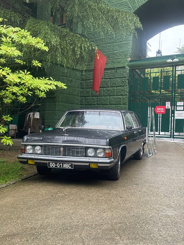 Vintage car and foggy forests documented in Sochi