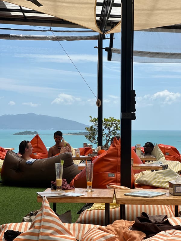 Laid-back beach hangout with ocean views in Ko Samui