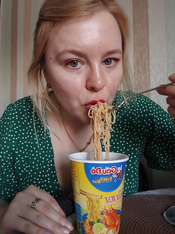 Everyday moments captured across Izhevsk: shopping, dining, pets