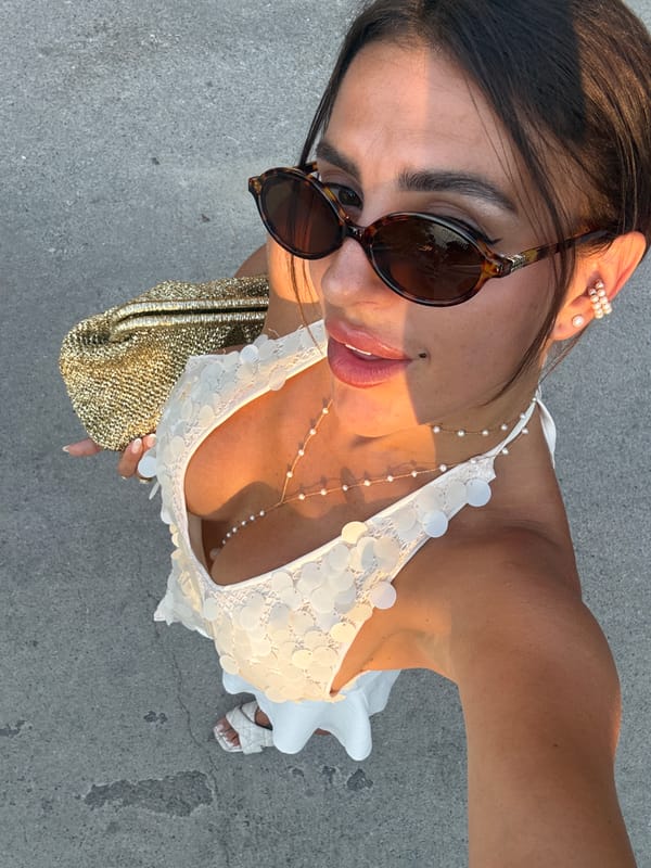 Sunny afternoon stroll in Fethiye, dressed up and out