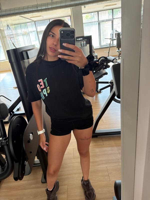 Gym mirror selfie in Gabrovo, Bulgaria
