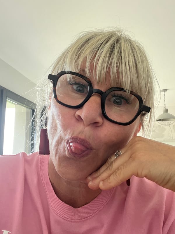 Woman captures playful selfie in Chambœuf