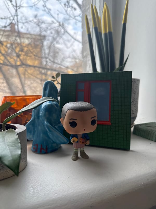 Stranger Things Funko Pop spotted on Moscow windowsill