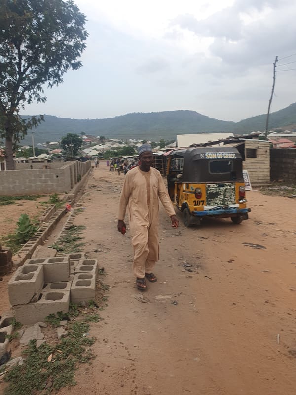 Afternoon street life documented in Lokoja, Nigeria