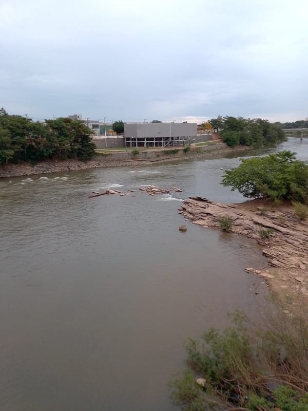 River and bridge views documented in Cuiabá, Brazil