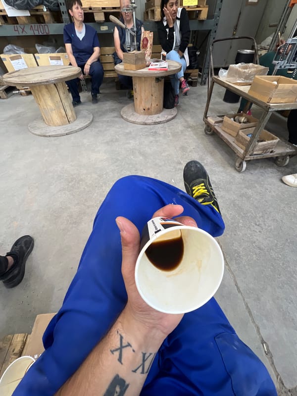 Workers documented during break time at Sevlievo industrial facility