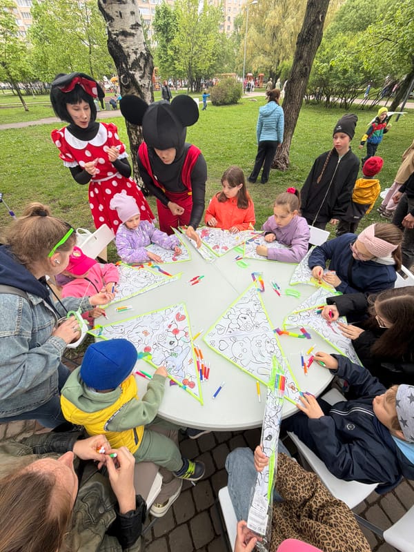 Children's festival with crafts and entertainment held in Saint Petersburg park