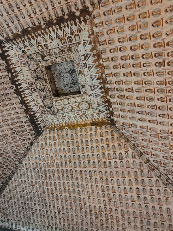 Witness documents Buddhist art and artifacts in Dunhuang museums