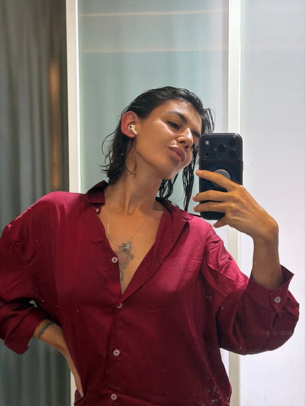 Woman photographed multiple times in Nusa Dua hotel room
