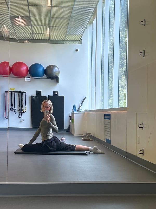 Gym selfies and stretching on a yoga mat in Whistler
