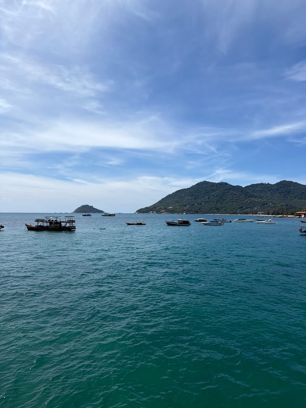 Morning boat activity recorded at Ko Tao pier
