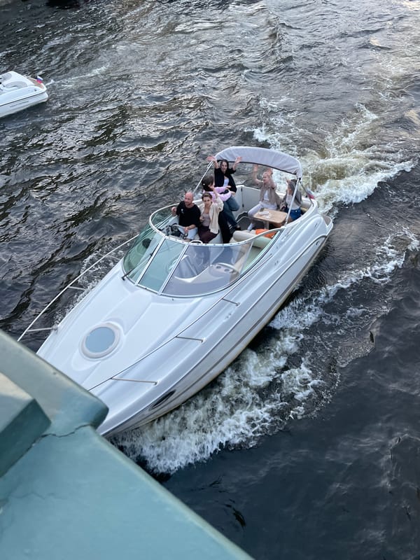 Evening leisure scenes documented across central Saint Petersburg