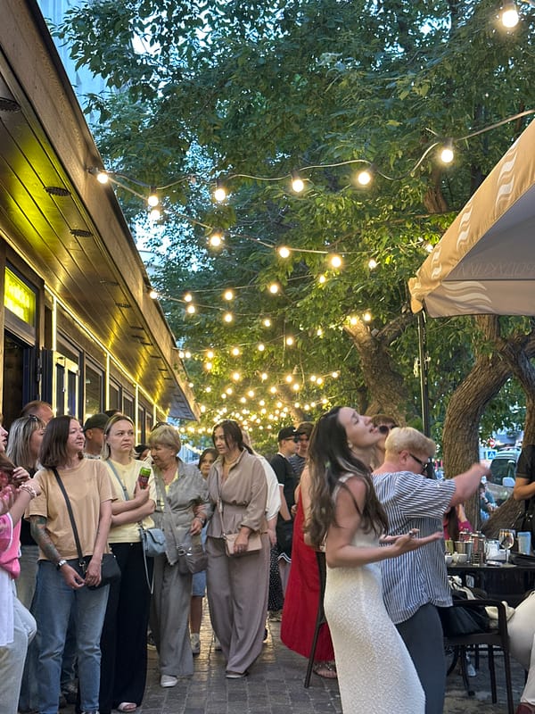 Live street music and outdoor dining in central Novosibirsk