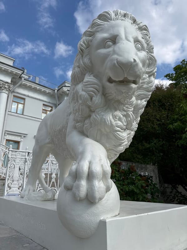Exploring a St. Petersburg neoclassical estate and its lion statues