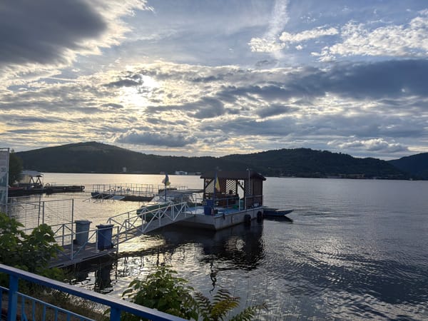 Sunset witnessed over Orșova waterfront amid dramatic clouds