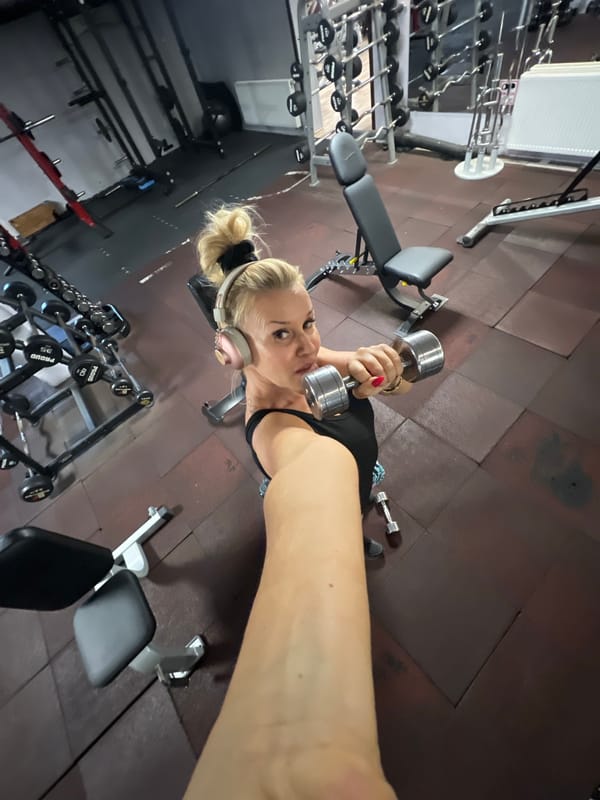 Gym selfies with dumbbells in Białystok, Poland