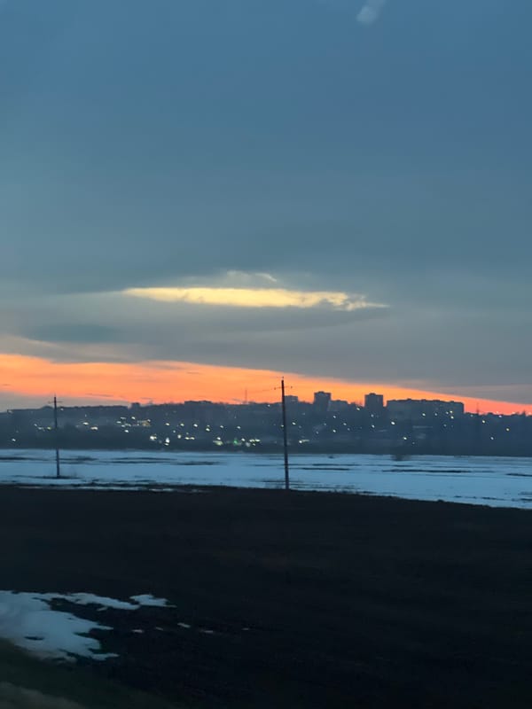 Twilight sky observed in Votkinsk, Russia