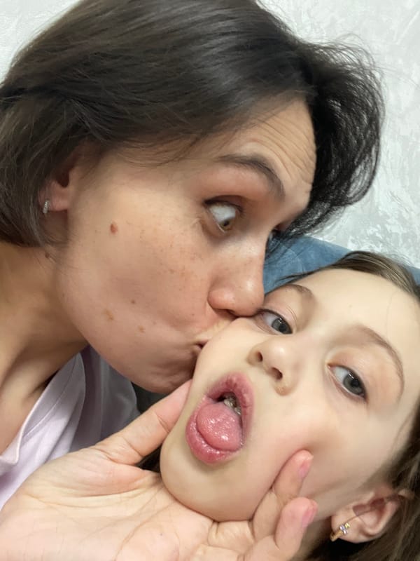 Family moments captured in Izhevsk park area