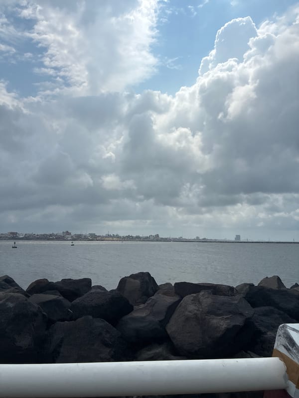Coastal walkway documented during overcast evening in Allende, Mexico