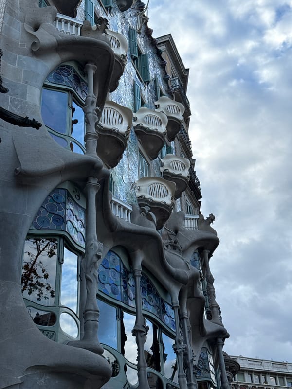 Tourists gather at Gaudí's Casa Batlló in Barcelona