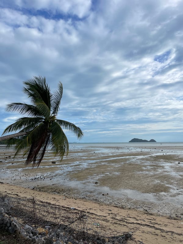 Beach photography session captures low tide scene in Thailand
