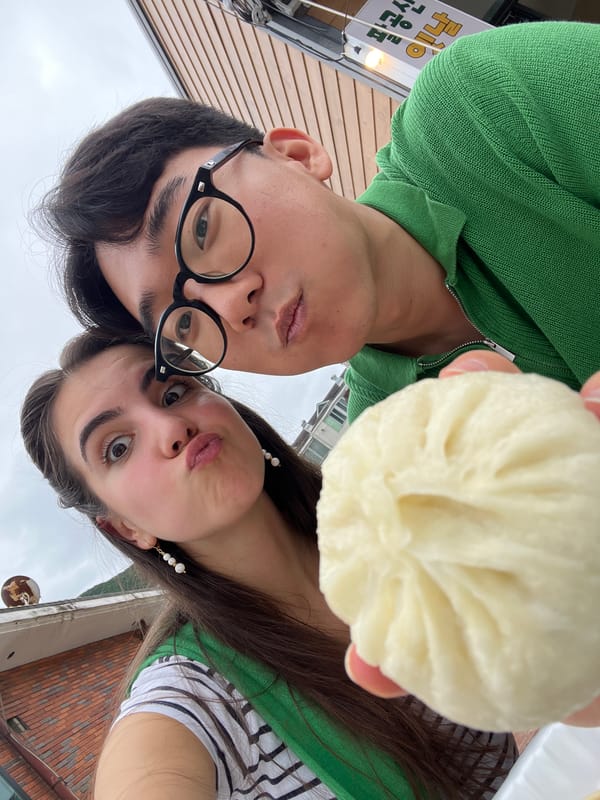 Steamed buns and good vibes at a Dongmyeong-myeon street spot