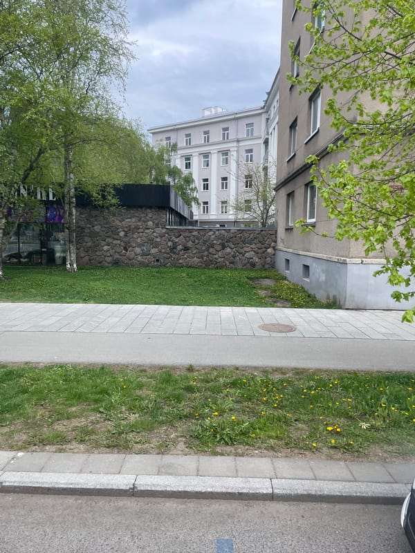 Morning walk through Tallinn captures art exhibition and street scenes