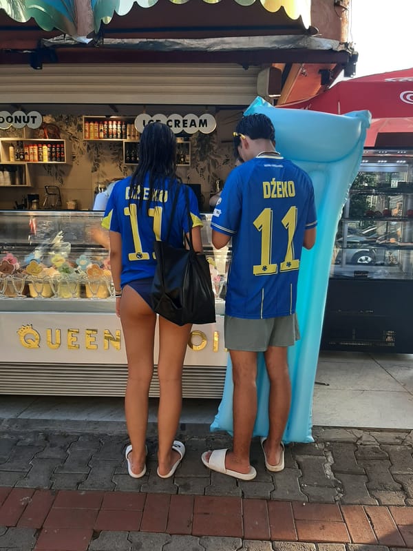 Afternoon around Alanya: ice cream, basketball, and a selfie