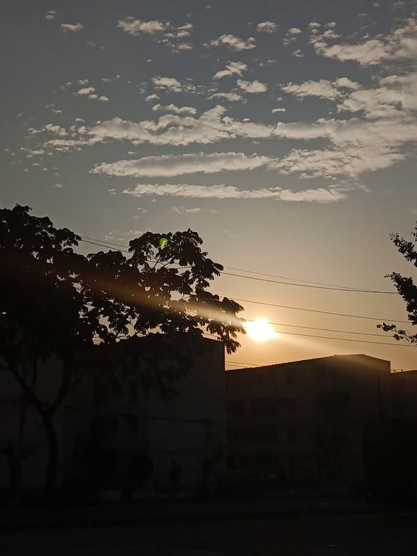 Evening sunset and street scenes captured in Guayaquil