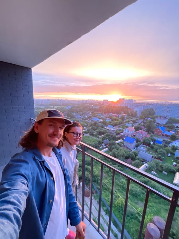 Golden hour city views, balcony selfies, and a bouquet