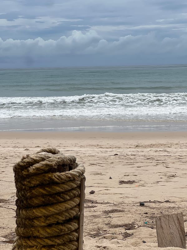 Witness documents 11-minute coastal beach scene with waves, umbrellas