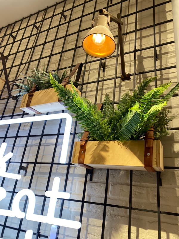 Shopping trip documented at Yekaterinburg clothing store