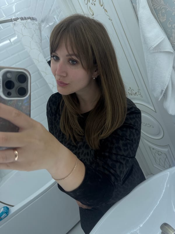 Evening indoor moments captured in Volgograd: selfie and cityscape