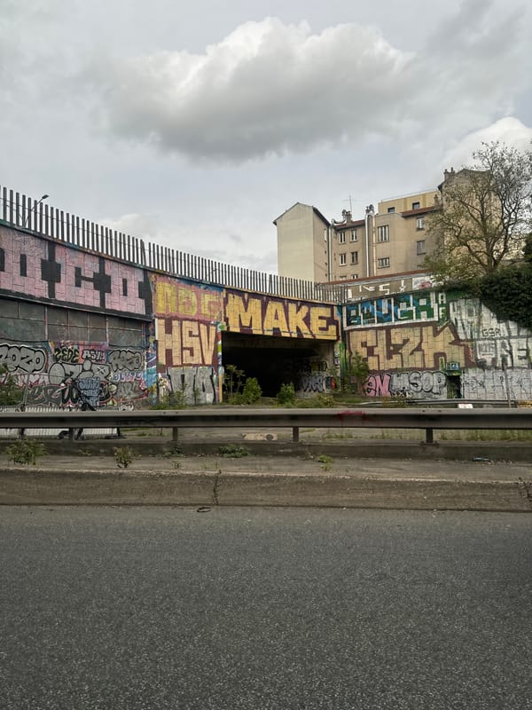 Black Toyota spotted parked near graffiti tunnel in Gentilly