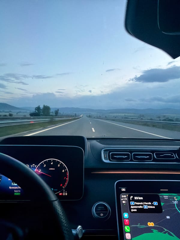Late-night highway drive documented near Delyan, Bulgaria